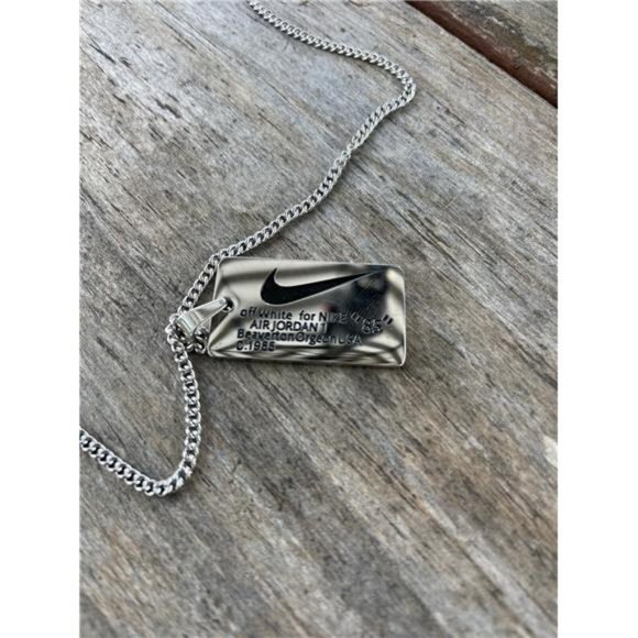 NEW Nike SILVER NECKLACE Stainless‎ Steel 20" CHAIN DOGTAG ADJUSTER SWOOSH - Picture 2 of 3
